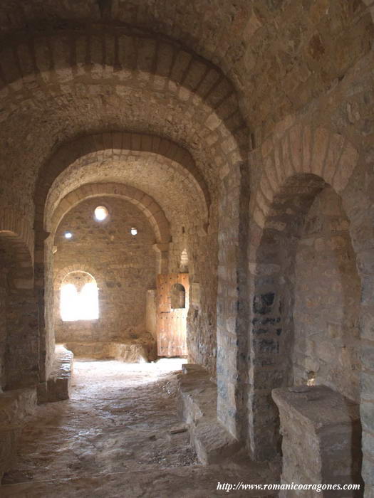 VISTA HACIA LOS PIES DEL TEMPLO. MURO NORTE